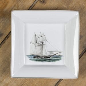 Vide-poches en porcelaine de face 4, collection « Ode à la mer », inspiré des bateaux et vieux gréements, parfait pour un cadeau qui invite au voyage. – Créations Blanc Couleurs