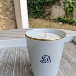 Bougie Collection Monogramme : l'élégance intemporelle sur vos assiettes en porcelaine - 5